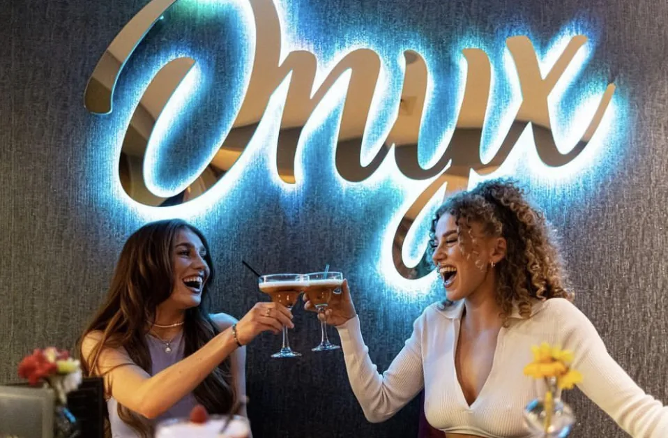 Saturday Evening at Onyx Restaurant & Bar